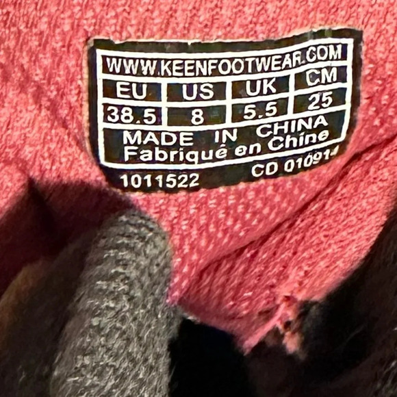 KEEN Targhee III Mid Waterproof Hiking Boots for Ladies size 8 pink & brown - Picture 7 of 7